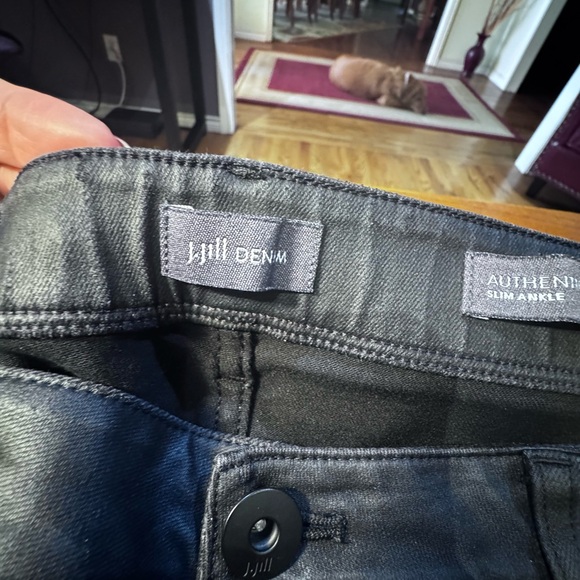 J. Jill Authentic Fit Coated Black Jeans - Slim Ankle - 16P - Picture 3 of 4